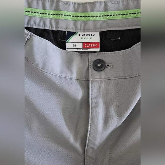 Izod Golf shorts Men’s Size 30 gray flat front pockets - Picture 3 of 3
